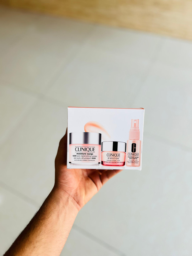ست آبرسان کلینیک Moisture Surge سهتایی (آبرسان 100 ساعته + دورچشم + فیس میست)